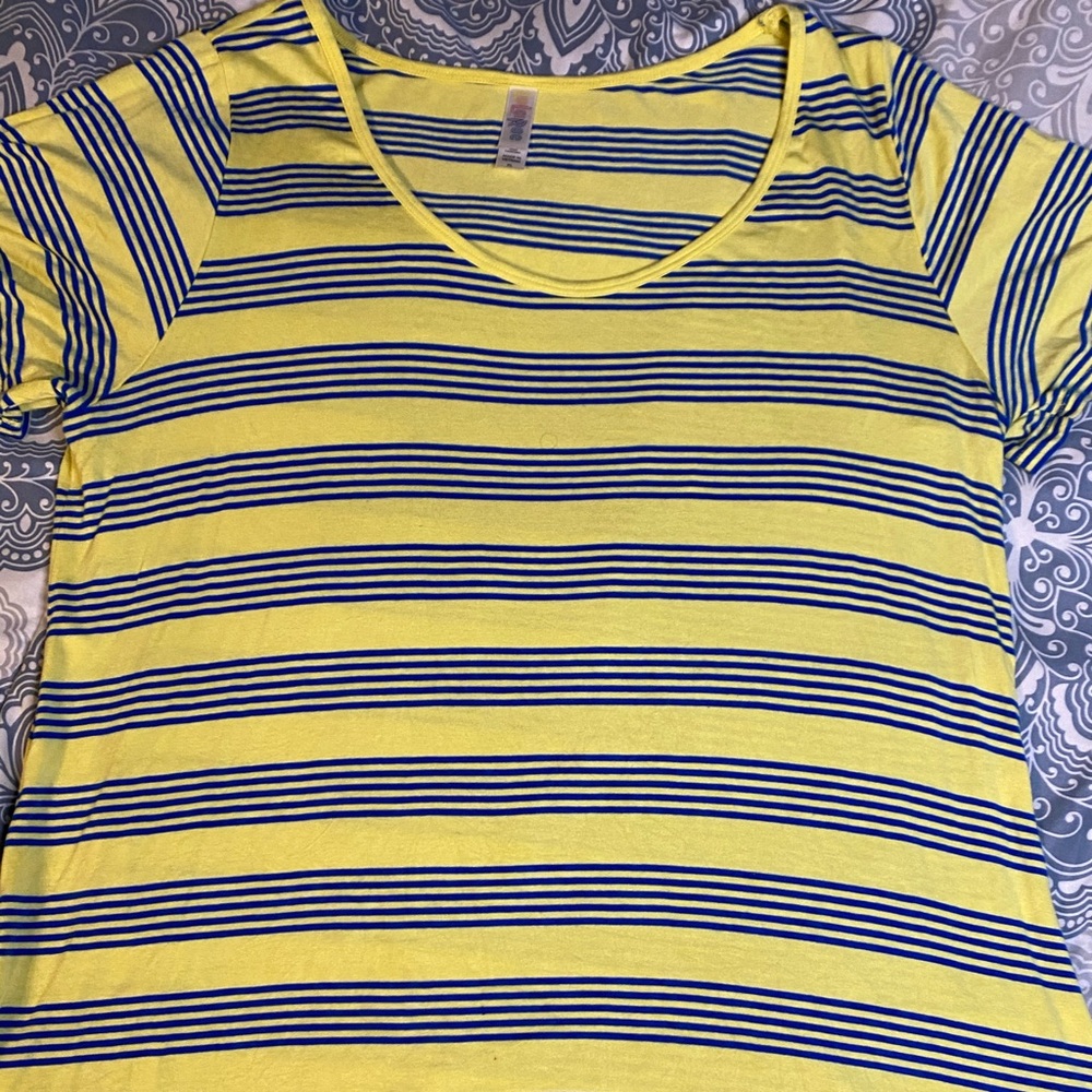 LuLaRoe Classic Tee- sz XL